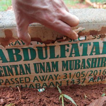 A - Surnames :: Vanne - A