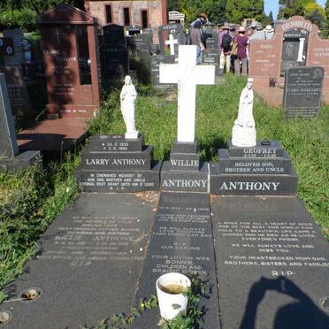 ANTHONY Larry 1933-1984 :: ANTHONY Willie 1912-1999 :: ANTHONY Geofrey 1955-1989