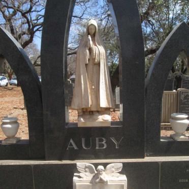 AUBY Minnie -1973