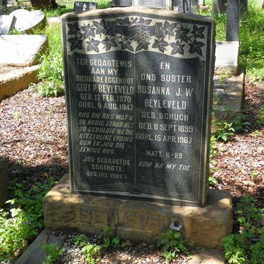 BEYLEVELD Gert P. 1870-1947 :: BEYLEVELD Susanna J.W. nee SCHUCH 1899-1967