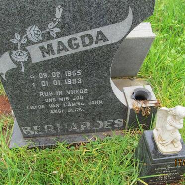 BERNARDES Magda 1955-1993 :: GLOY Elizabeth 1998-1998