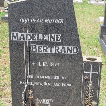 BERTRAND Madeleine -1974