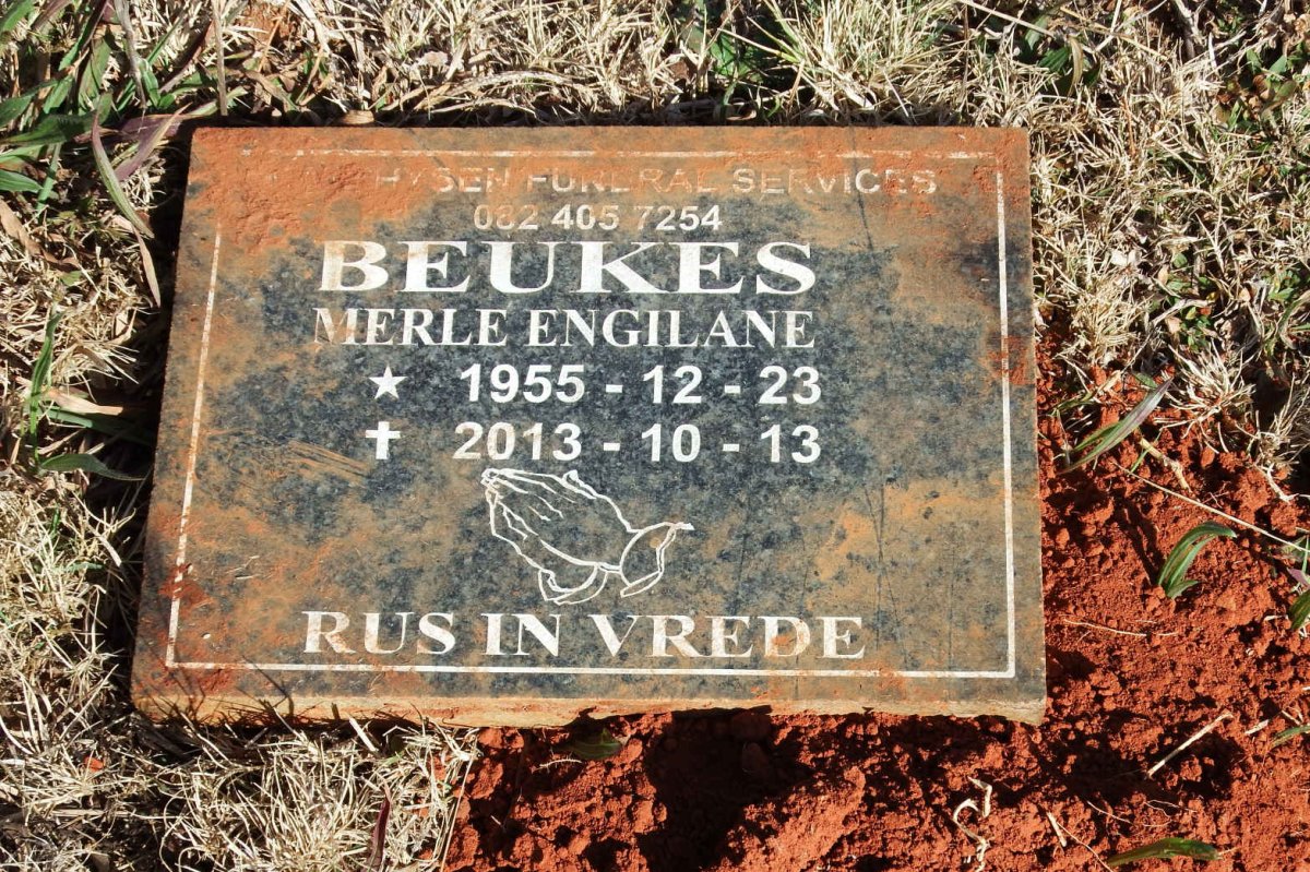 BEUKES Merle Engilane 1955-2013