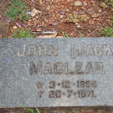 DEARY John 1866-1946 : MACLEAR John 1896-1971