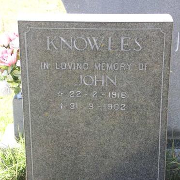 KNOWLES John 1916-1982