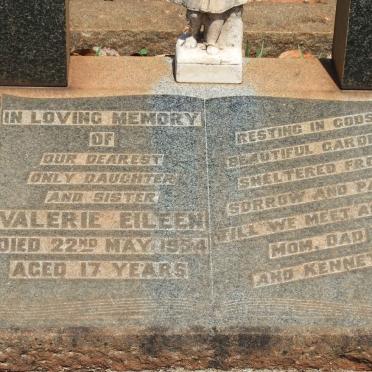 LIESCHING Valerie Eileen nee RIDDLE  -1954