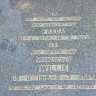 LOTTERING Maria Elizabeth 1898-1948 :: LOTTERING Willie 1918-2003 &amp; Freda 1924-1999