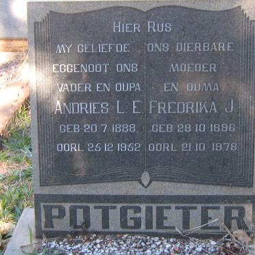 POTGIETER Andries L.E. 1888-1952 &amp; Fredrika J. 1896-1978