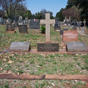 RUSSELL Arthur 1867-1956 &amp; Agnes Stewart 1877-1956 :: RUSSELL Aidan Stewart 1916-1941