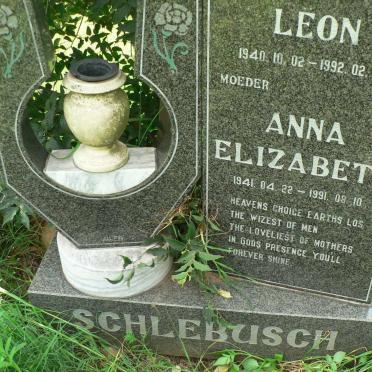 SCHLEBUSCH Leon 1940-1992 &amp; Anna Elizabeth 1941-1991