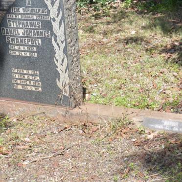 SWANEPOEL Stephanus Daniel Johannes 1932-1954 &amp; Magriet Johanna 1922-1954