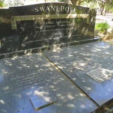 SWANEPOEL :: BIEMOND