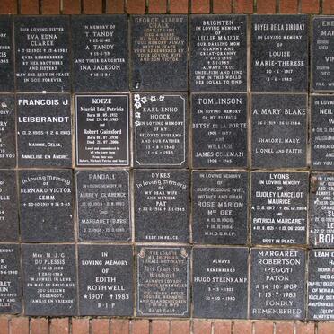 096 Memorial wall 