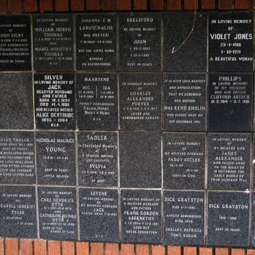 097 Memorial wall 