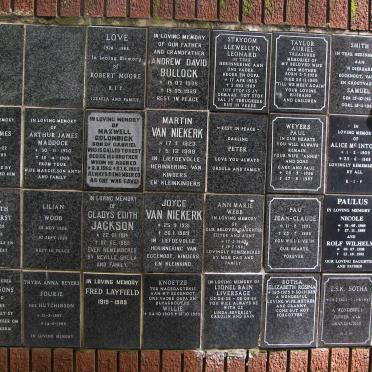 165 Memorial wall 