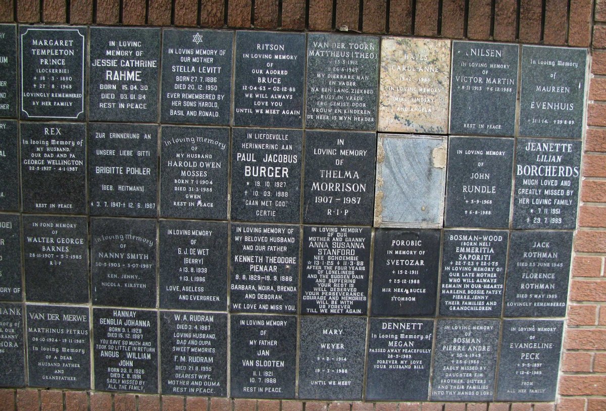 162 Memorial wall