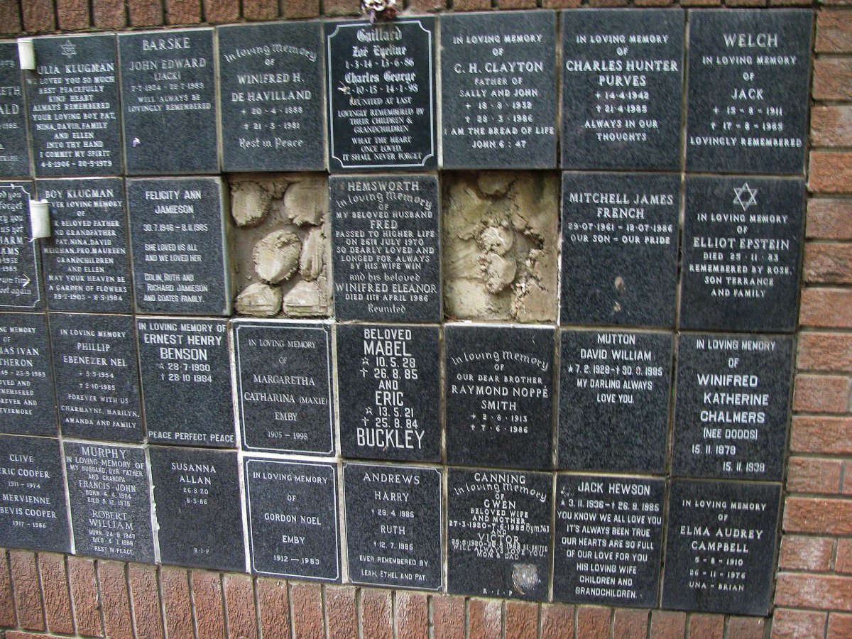 160 Memorial wall