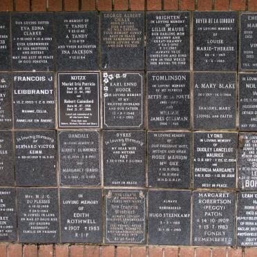 096 Memorial wall 