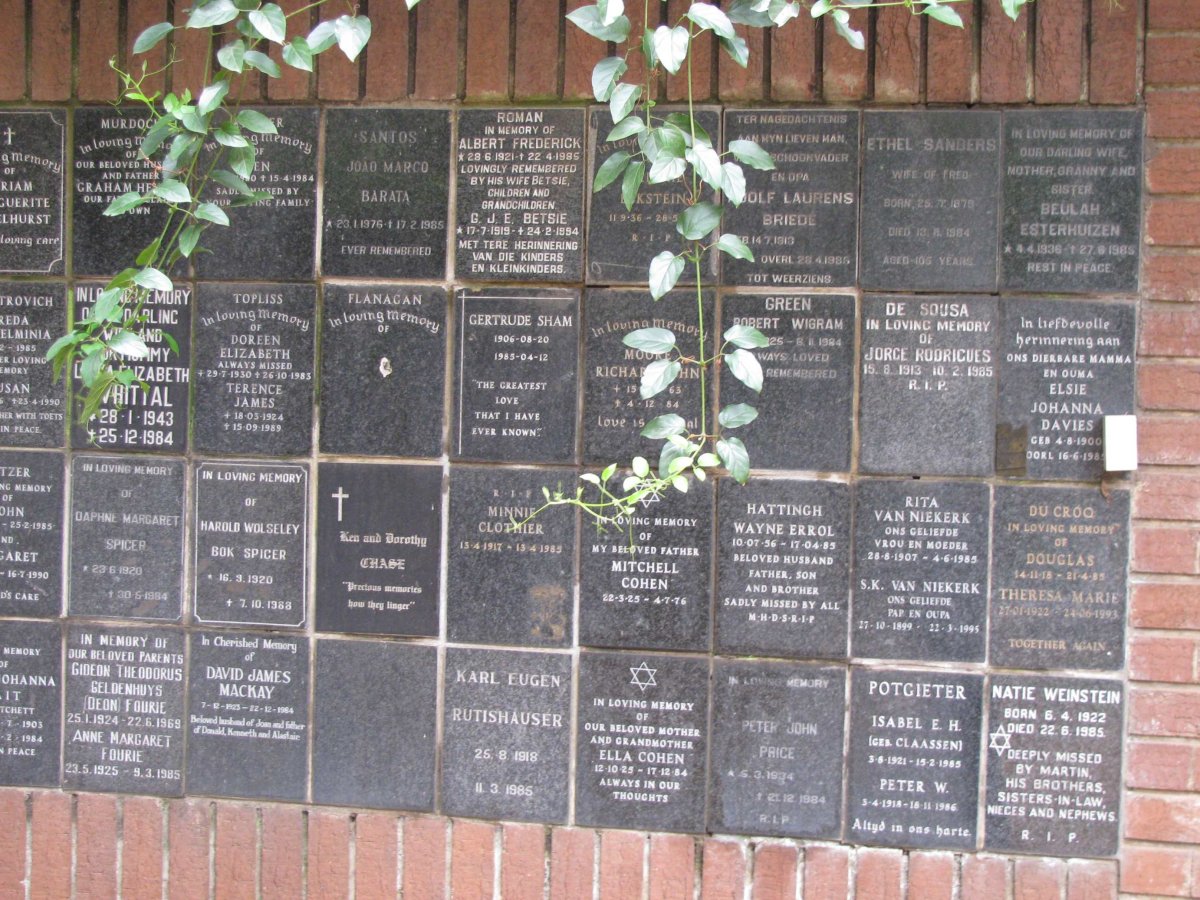 153 Memorial wall