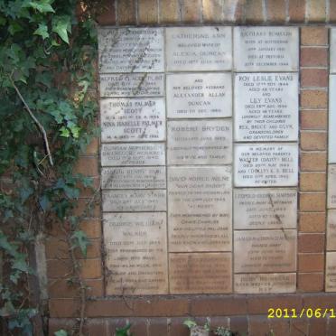 056 Memorial wall