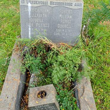 DOUBELL Annie Catherine Ellizabeth nee PETTET 1872-1921 :: DOUBELL Robert William Pettet 1915-1953 :: DOUBELL Gertjie 1943-1944