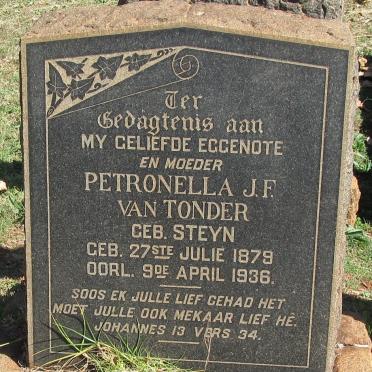 TONDER Petronella J.F., van nee STEYN 1879-1936