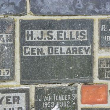 ELLIS :: HUNT :: VAN TONDER
