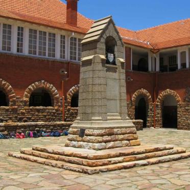 Gauteng, JOHANNESBURG, Houghton, King Edward VII School, War Memorials