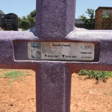 FRANCIS Pamella 1967-2021