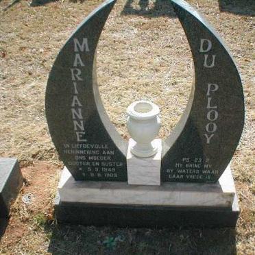 PLOOY Marianne, du 1949-1989