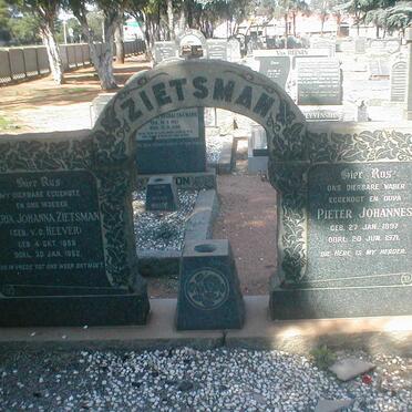 ZIETSMAN Pieter Johannes 1897-1971 &amp; Maria Johanna V.D. HEEVER 1898-1962