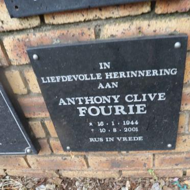 FOURIE Anthony Clive 1944-2001
