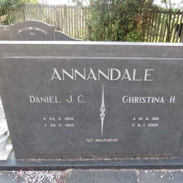 ANNANDALE Daniel J.C. 1905-1968 &amp; Christina H. 1916-2008