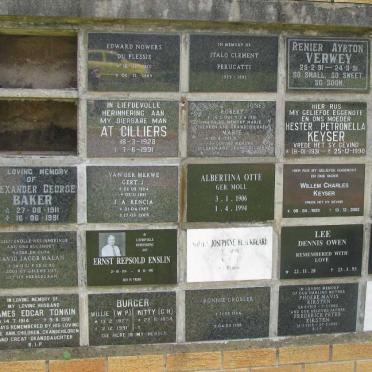 08. Memorial wall