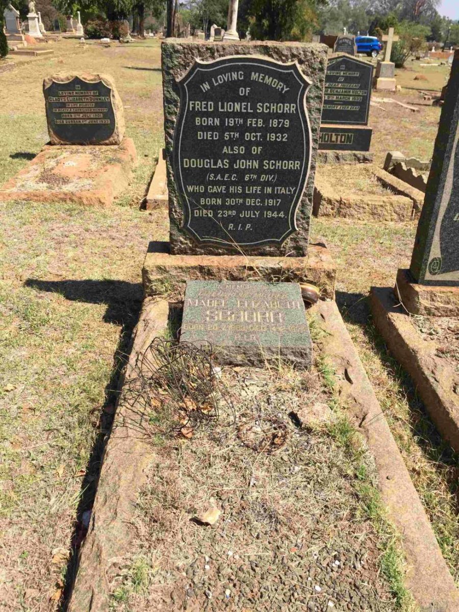 SCHORR Fred Lionel 1879-1932 &amp; Mabel Elizabeth 1883-1974 :: SCHORR Douglas John 1917-1944