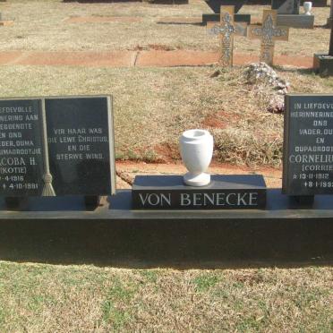 BENECKE Cornelius H., von 1912-1993 &amp; Jacoba H. 1916-1981