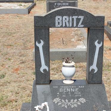 BRITZ Bennie 1944-1978