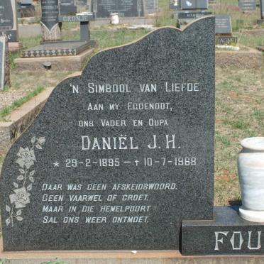 FOURIE Daniël J.H. 1895-1968 &amp; Dorethea Maria 1905-1980