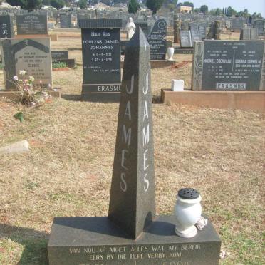 JAMES Eddie 1928-2000 &amp; Trien 1928-1977