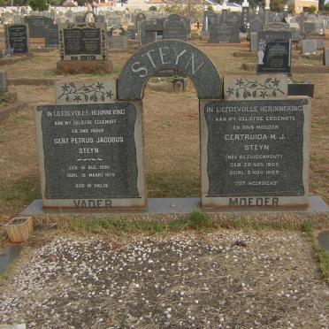 STEYN Gert Petrus Jacobus 1898-1979 &amp; Gertruida M.J. BEZUIDENHOUT 1905-1955