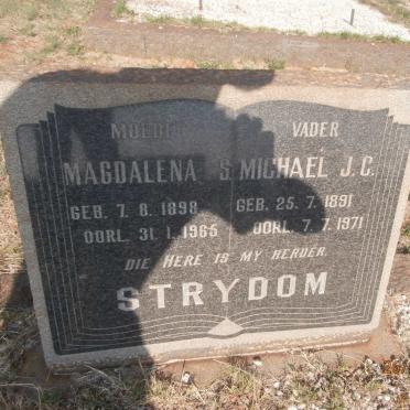 STRYDOM Michael J.C. 1891-1971 &amp; Magdalena 1898-1965