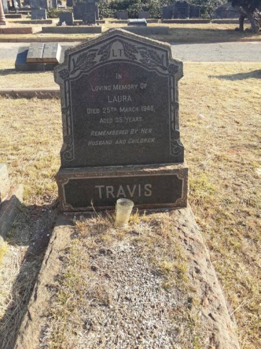 TRAVIS Laura -1948