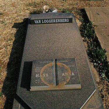 LOGGERENBERG Hans, van 1927-2004 &amp; Anna 1930-