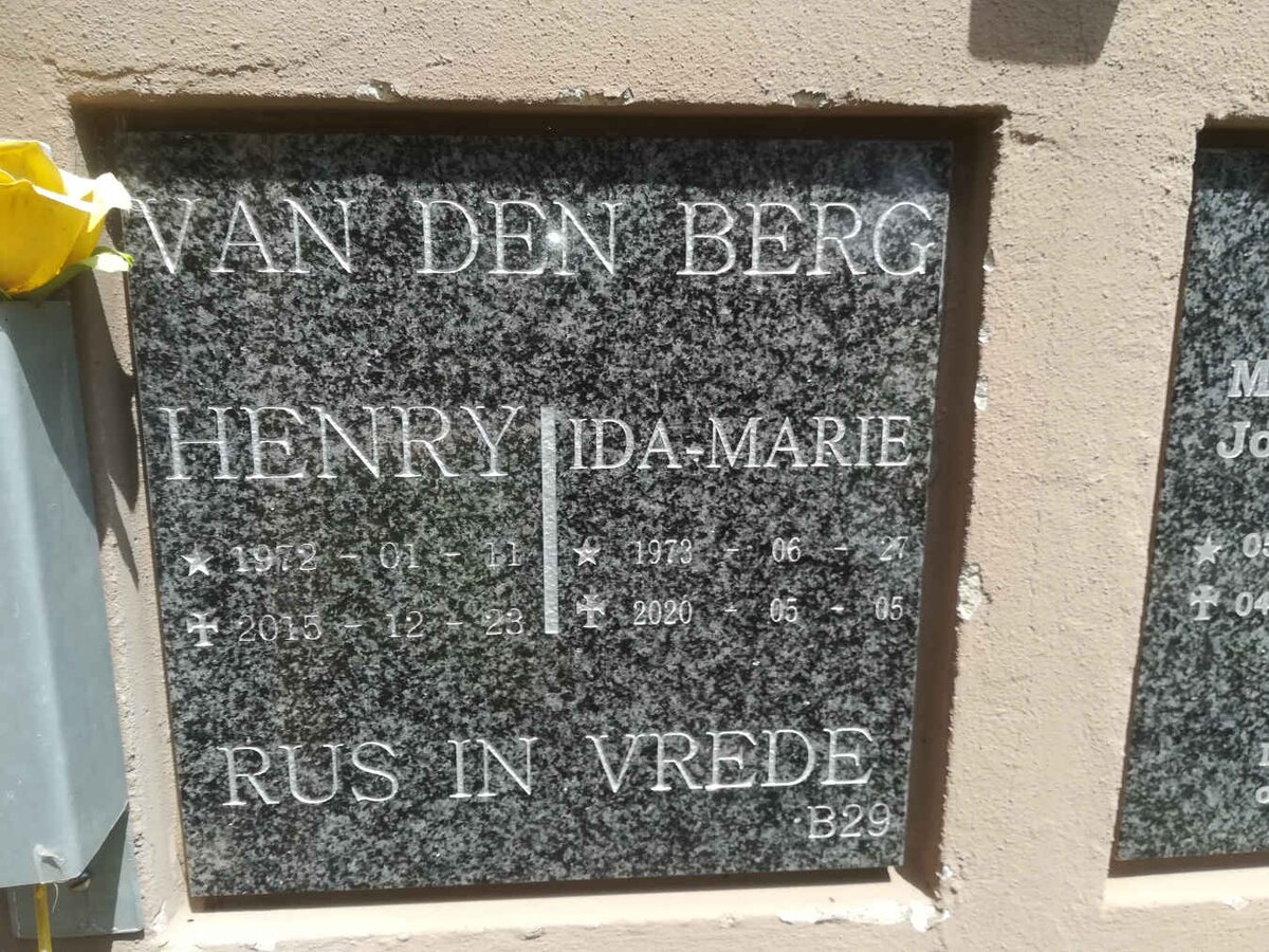 BERG Henry, van den 1972-2013 &amp; Ida Marie 1973-2020