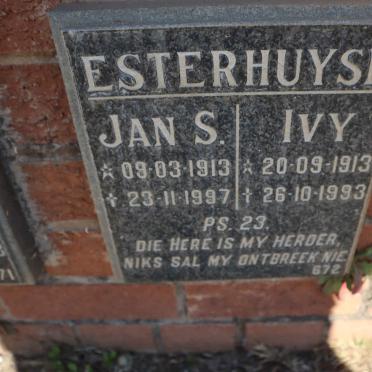 ESTERHUYSE Jan S. 1913-1997 &amp; Ivy 1913-1993