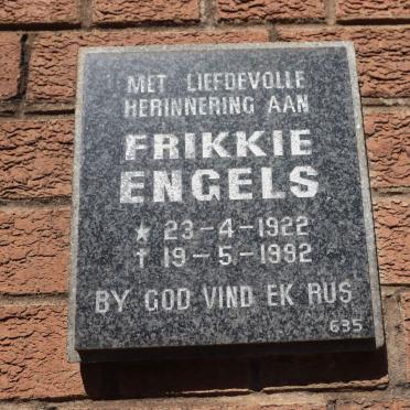 ENGELS Frikkie 1922-1992