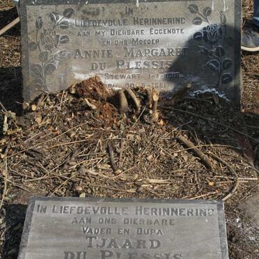 PLESSIS Tjaard, du 1910-1990 & Annie Margaret STEWART 1918-1961_1