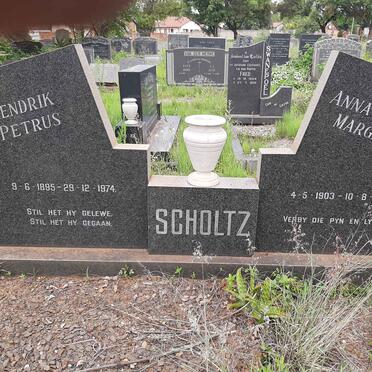 SCHOLTZ Hendrik Petrus 1895-1974 &amp; Anna Cornelia Margaretha 1903-1982