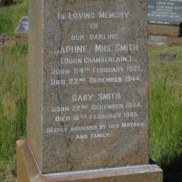 SMITH Daphne nee CHAMBERLAIN 1925-1944 :: SMITH Baby 1944-1945