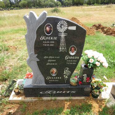 BRITS Gideon 1943-2021 & Juliana 1945- :: BRITS Koekie 1968-2021